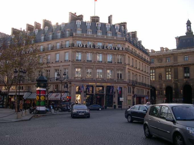  Hôtel du Louvre